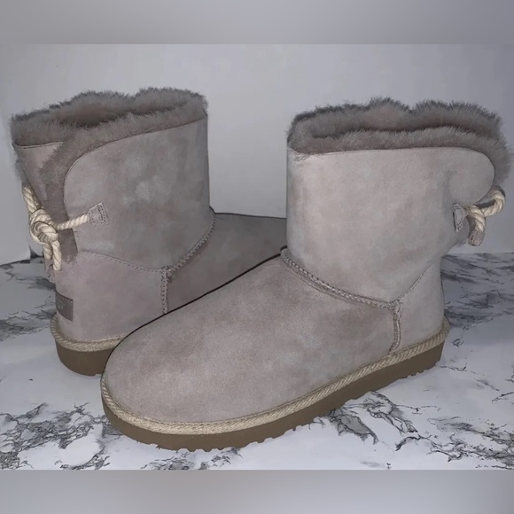 Ugg Australia Women’s Selene Ankle Boots In Oyster Size 11 NIB - Picture 5 of 12